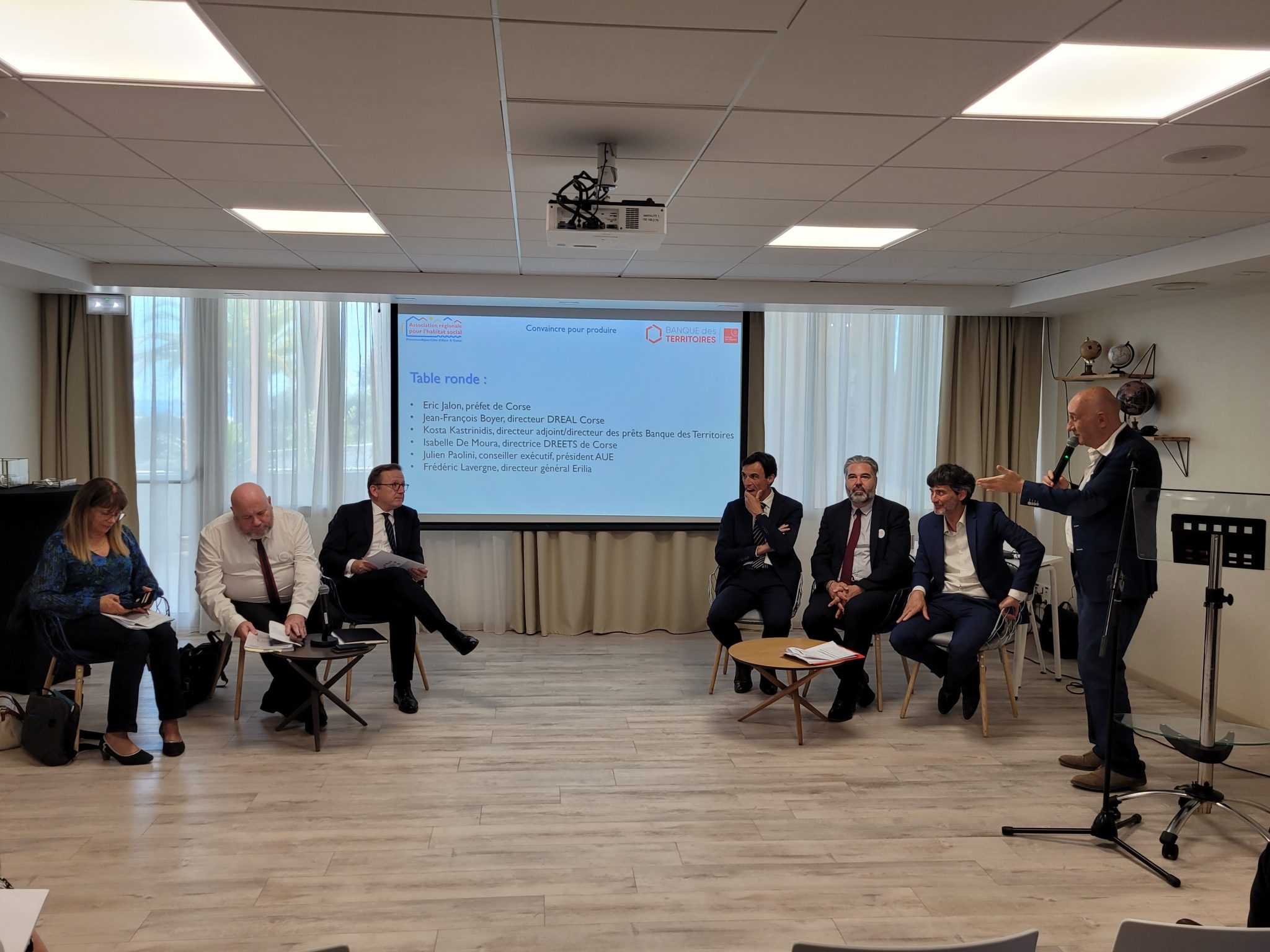 Une table ronde avec les principaux acteurs corses